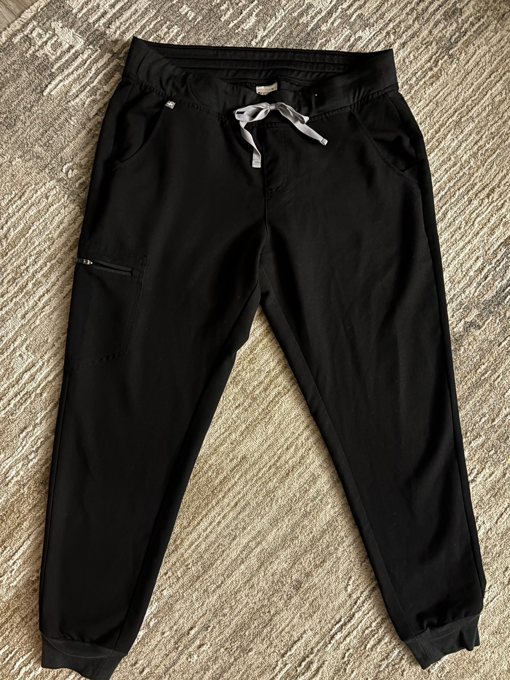 Black Figs Zamora Jogger Scrub Pants- Size L